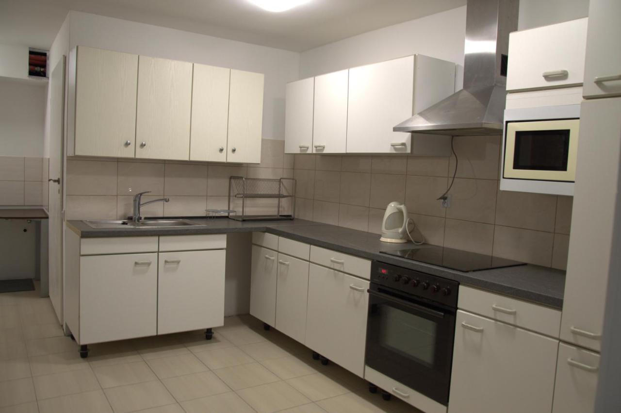 Hostel Malva Ломянкі Екстер'єр фото
