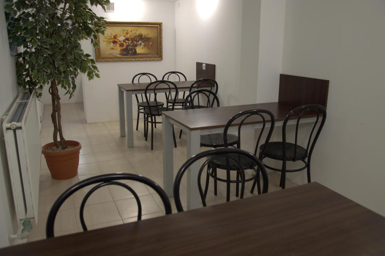 Hostel Malva Ломянкі Екстер'єр фото
